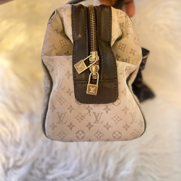 Louis Vuitton - Josephine PM Brown Monogram Mini lin - Picture 9 of 12